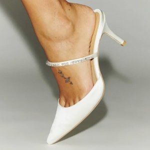 Reformation Wendi Satin Mule in Ivory size 7.5